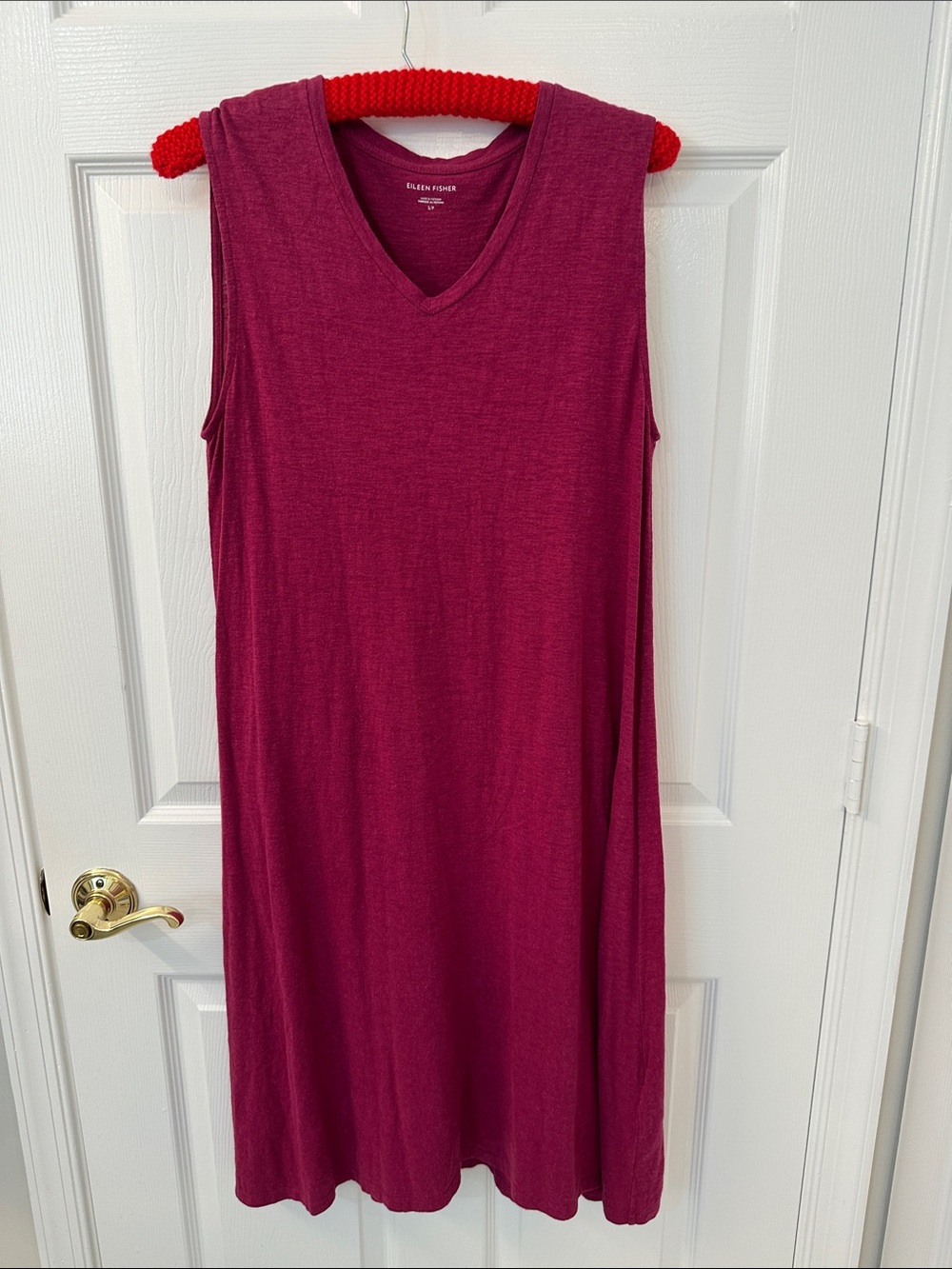 Eileen Fisher Sleeveless V-Neck Dress in Deep Berry (Raspberry) Size Small